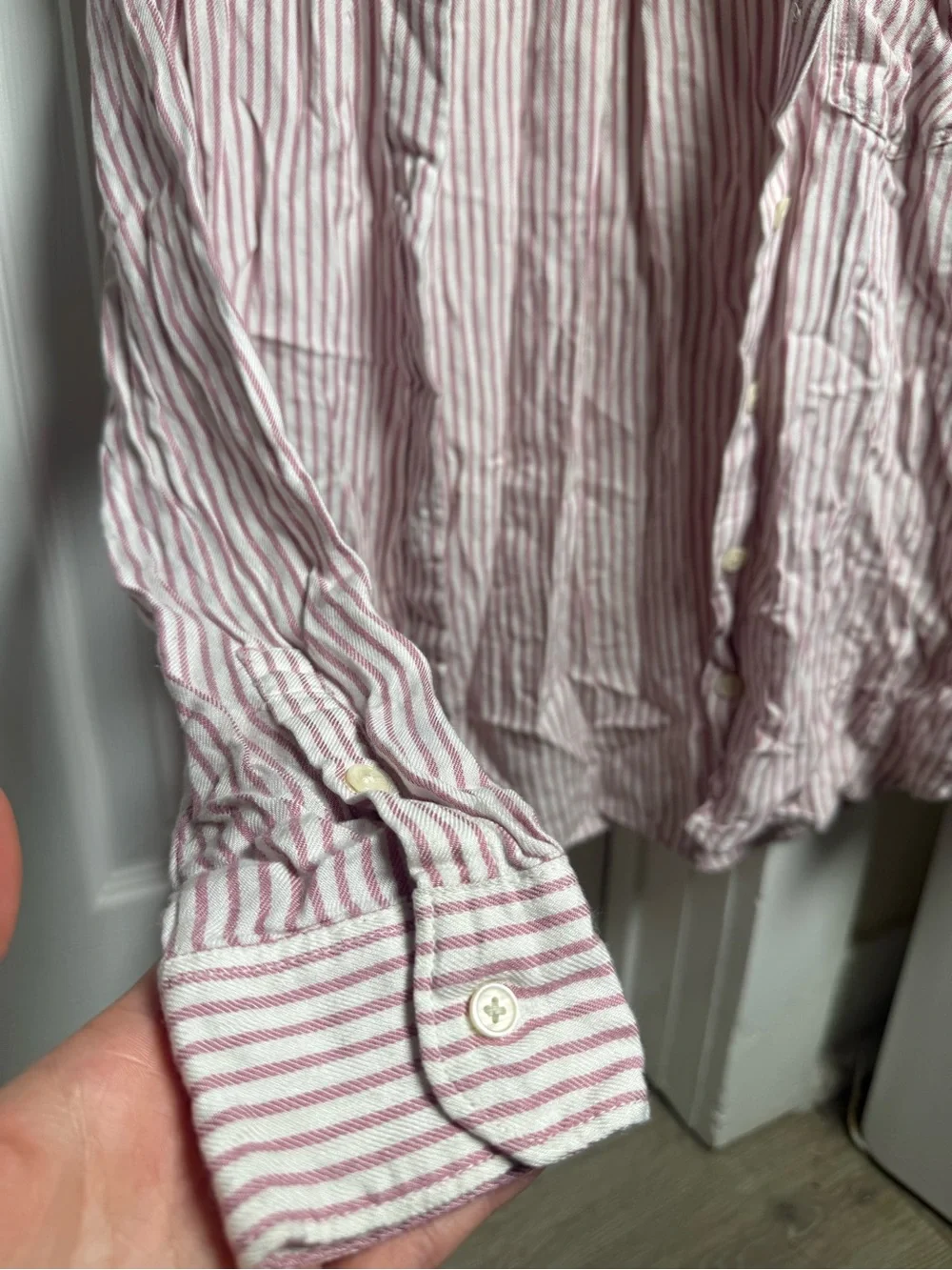 Banana Republic Pink Striped Casual Button-Up Shirt